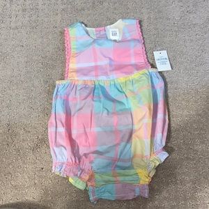 NWT Baby jumper from the Gap